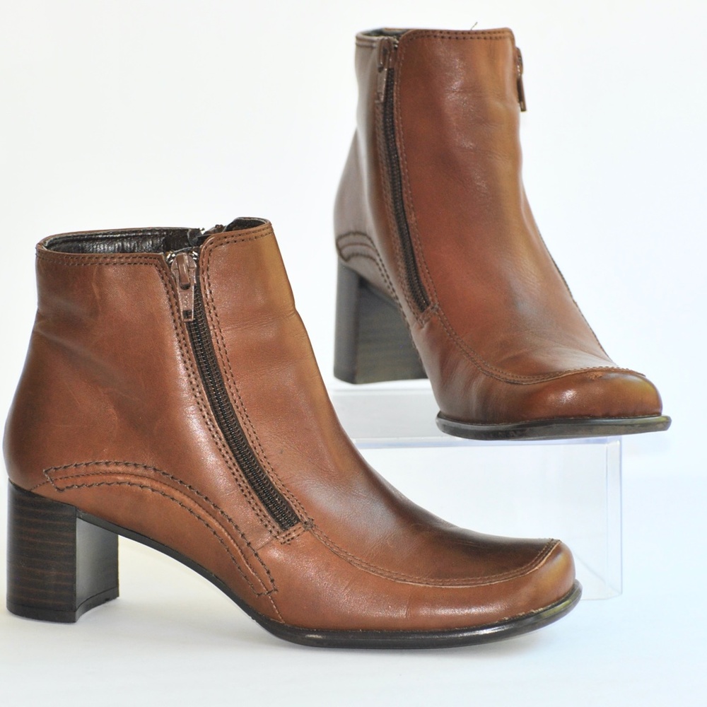 Size 6.5M Brown Women Boot